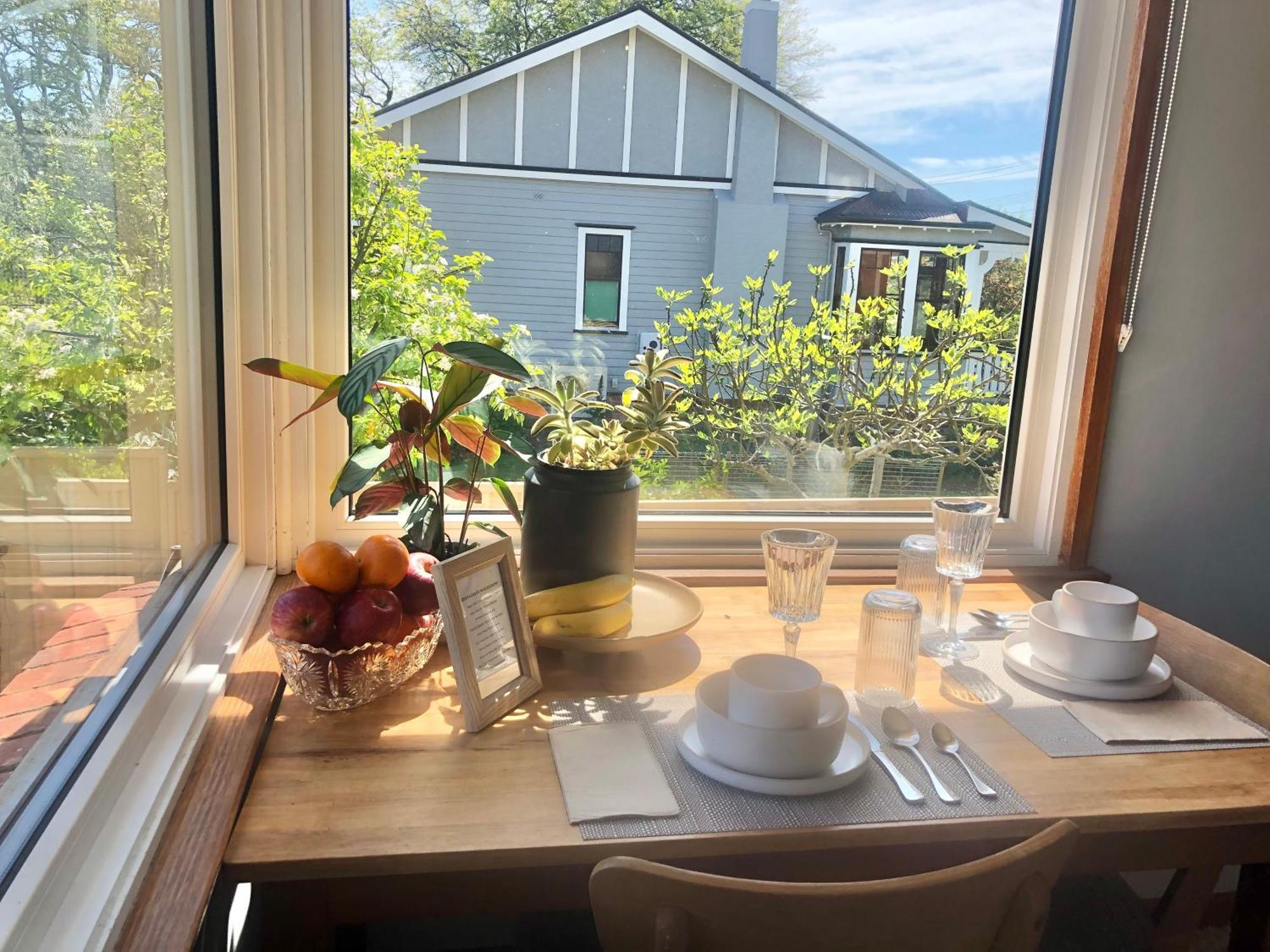 Lovely Budget Vegan Homestay Launceston Exterior foto