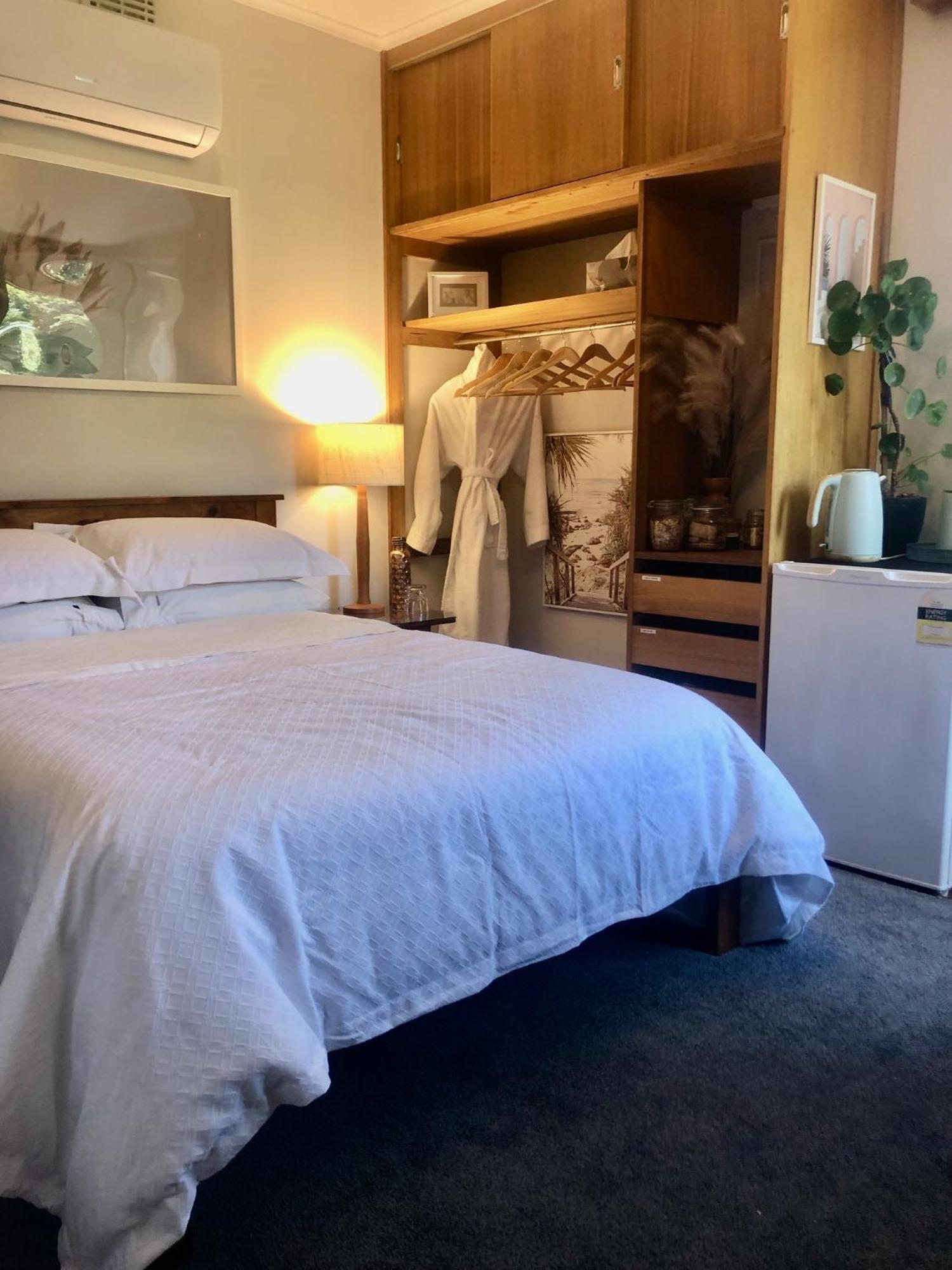 Lovely Budget Vegan Homestay Launceston Exterior foto